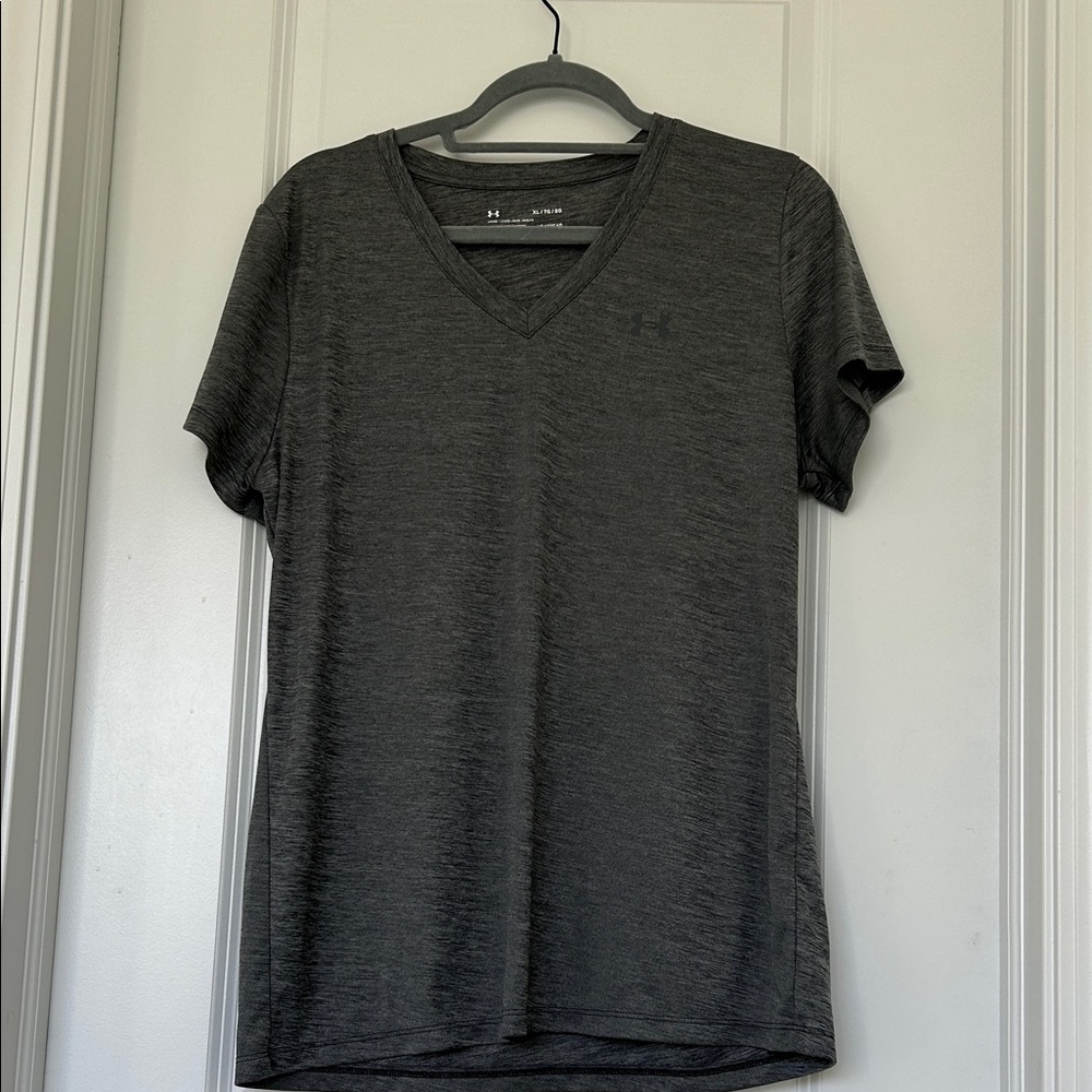 Under Armour women’s Charcoal V-Neck Tee